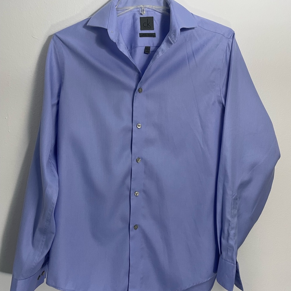 Calvin Klein Men’s Button Down Shirt. Slim Fit & Non Iron. Neck 15 Sleeve 32/33.